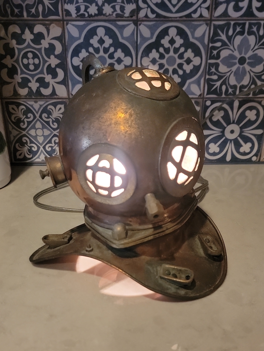 Vintage Brass Diver Helmet Accent Lamp Copper